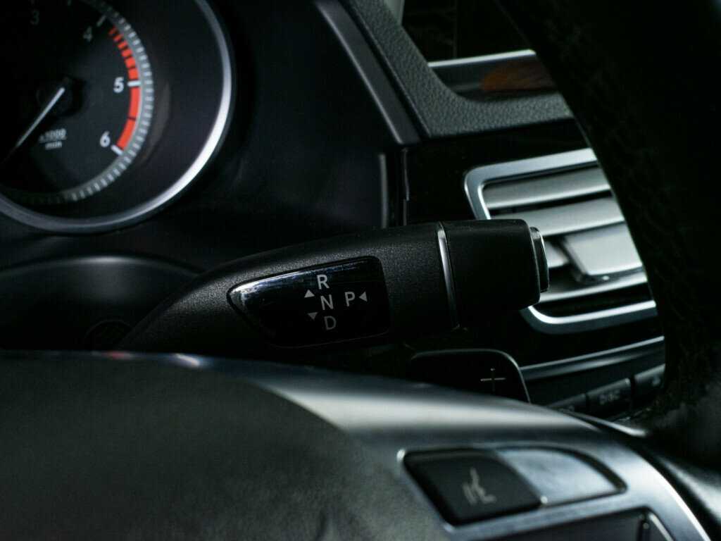 Купить Mercedes-Benz E-Класс с пробегом. Фото: #13