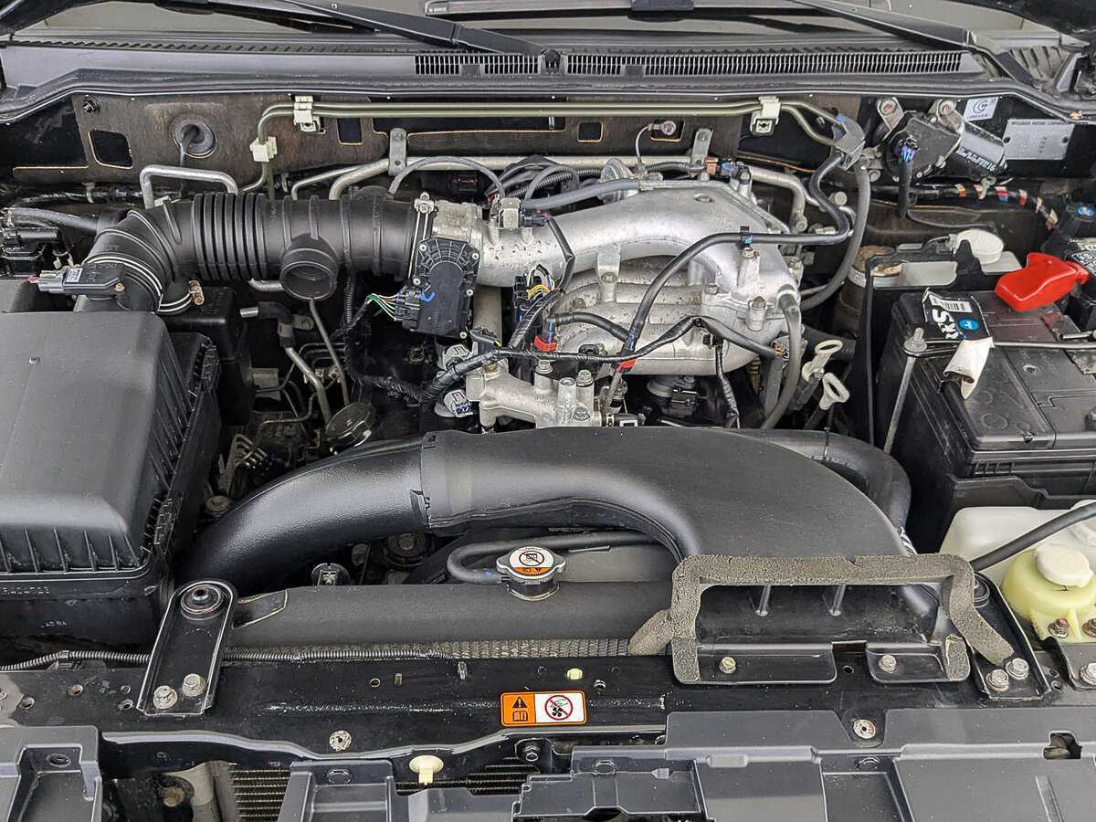 Купить Mitsubishi Pajero с пробегом. Фото: #8