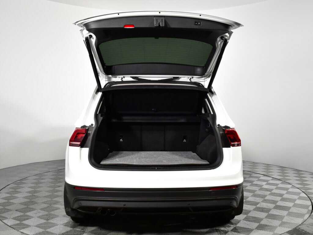 Купить Volkswagen Tiguan с пробегом. Фото: #15