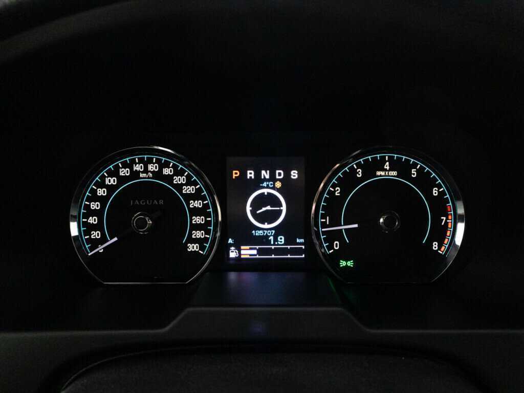 Купить Jaguar XF с пробегом. Фото: #11