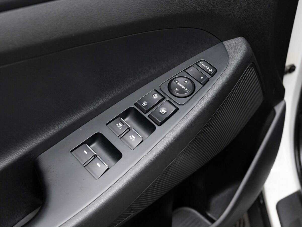 Купить Hyundai Tucson с пробегом. Фото: #18