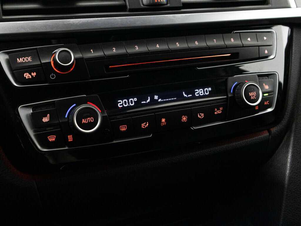 Купить BMW 3 серии с пробегом. Фото: #17