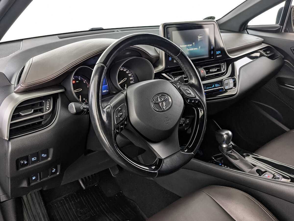 Купить Toyota C-HR с пробегом. Фото: #14
