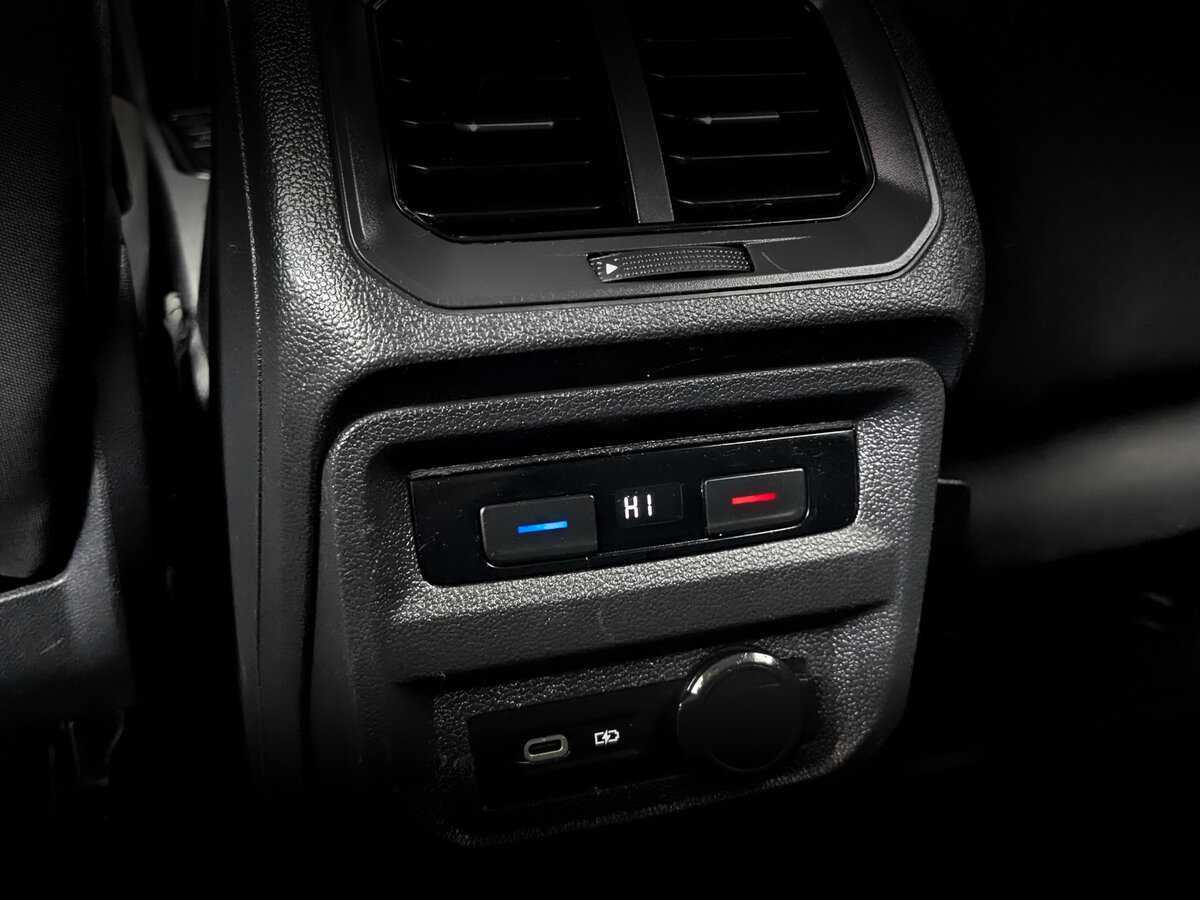 Купить Volkswagen Tiguan с пробегом. Фото: #25