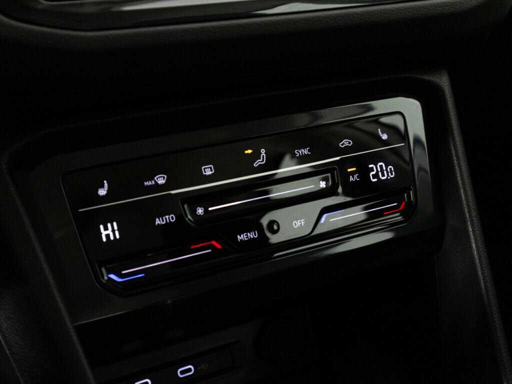 Купить Volkswagen Tiguan с пробегом. Фото: #16