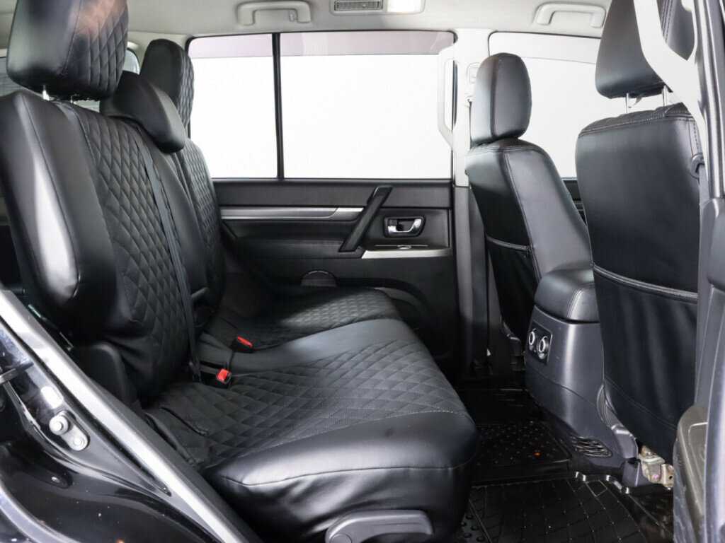 Купить Mitsubishi Pajero с пробегом. Фото: #18