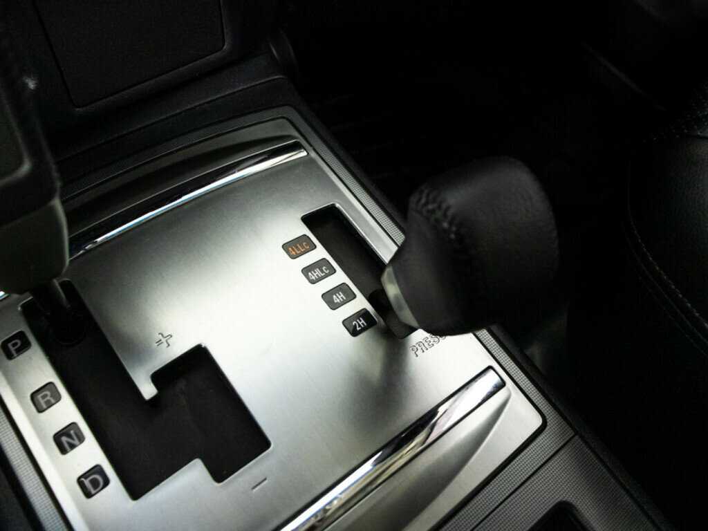 Купить Mitsubishi Pajero с пробегом. Фото: #25