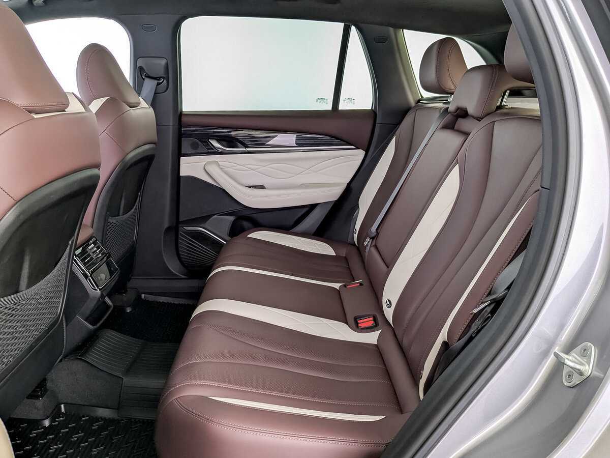 Купить Geely Monjaro с пробегом. Фото: #11