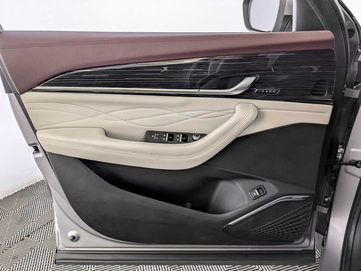 Купить Geely Monjaro с пробегом. Фото: #18