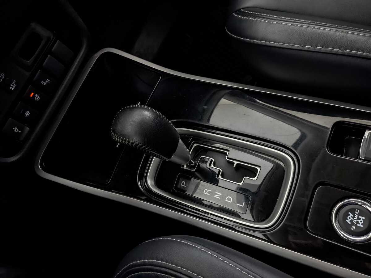 Купить Mitsubishi Outlander с пробегом. Фото: #24