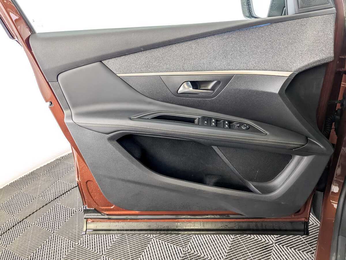 Купить Peugeot 3008 с пробегом. Фото: #16