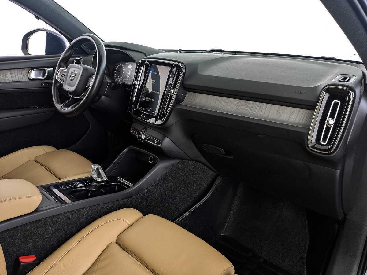 Купить Volvo XC40 с пробегом. Фото: #9