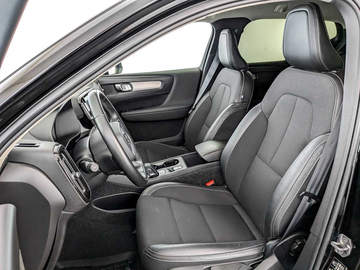 Купить Volvo XC40 с пробегом. Фото: #21