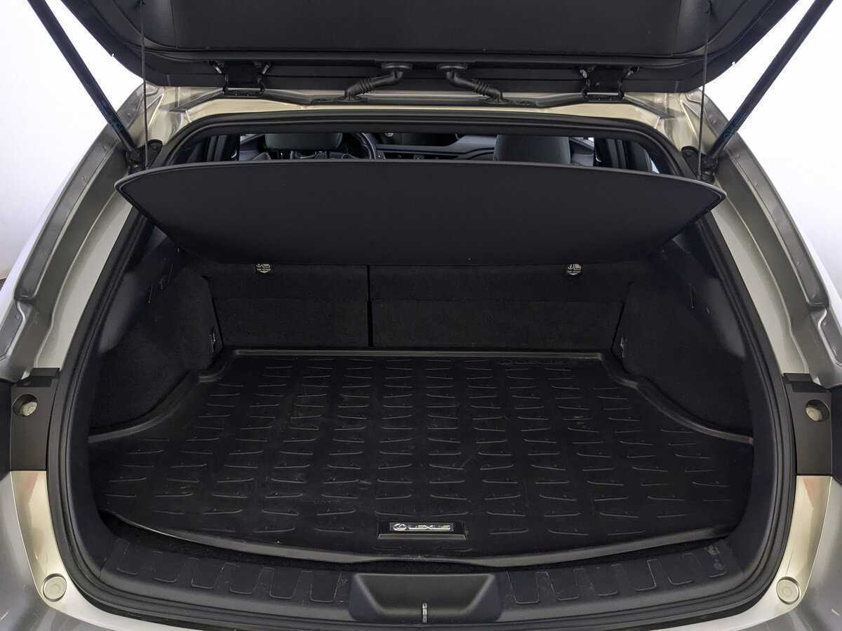 Купить Lexus UX с пробегом. Фото: #9