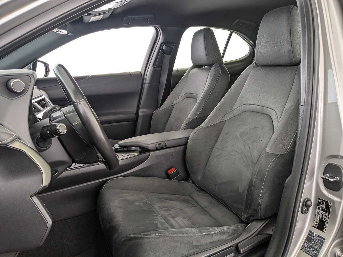 Купить Lexus UX с пробегом. Фото: #19