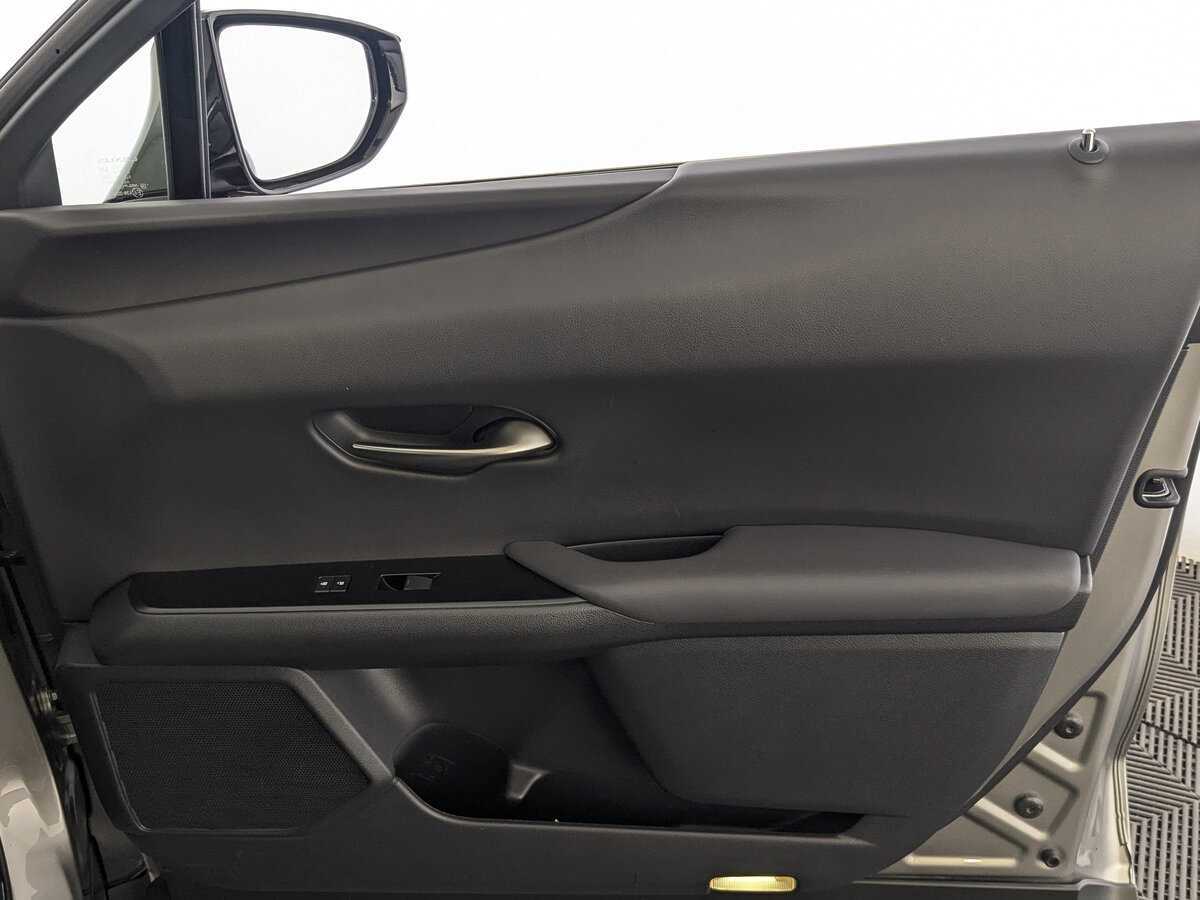 Купить Lexus UX с пробегом. Фото: #23