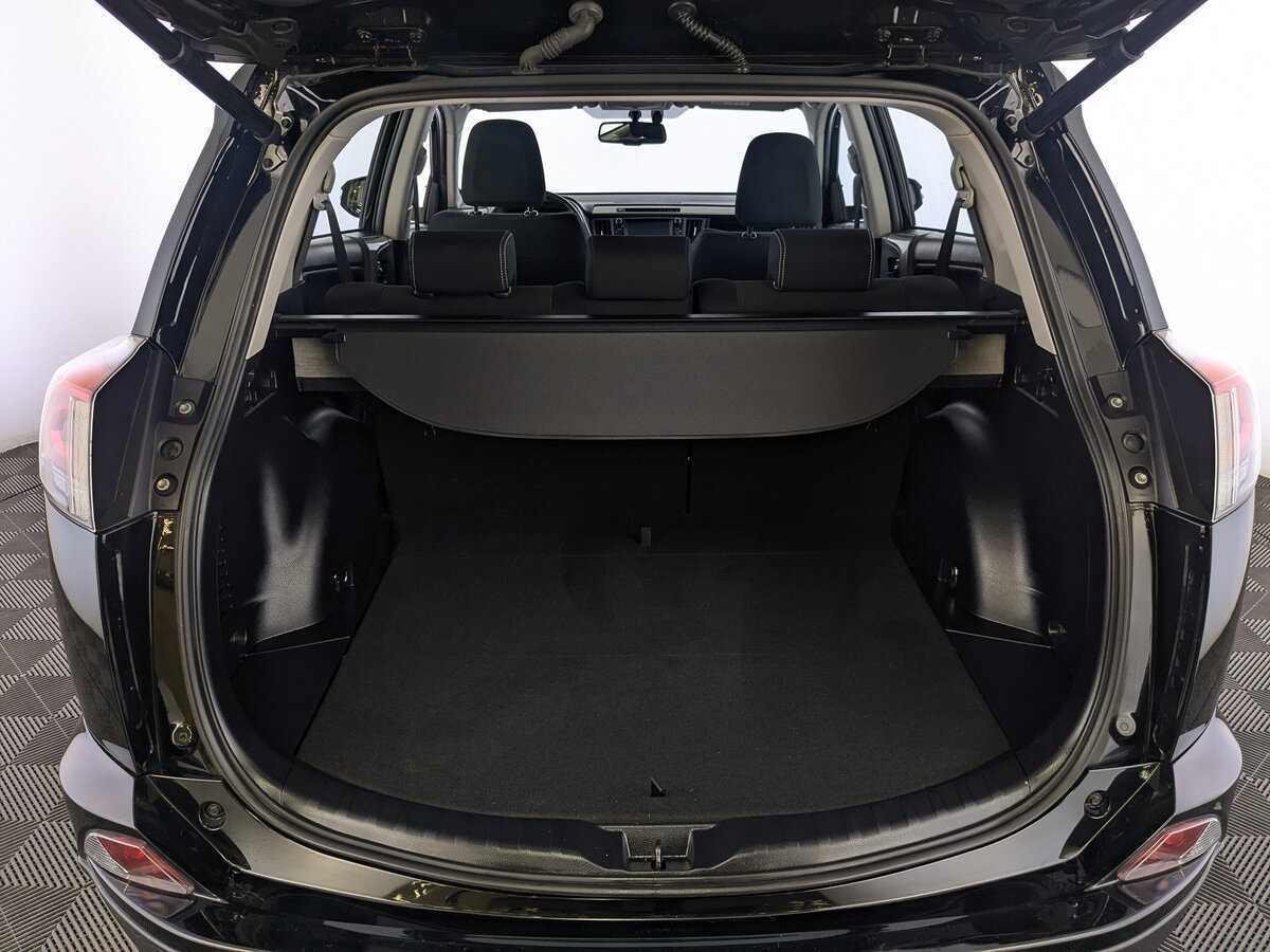 Купить Toyota RAV4 с пробегом. Фото: #9