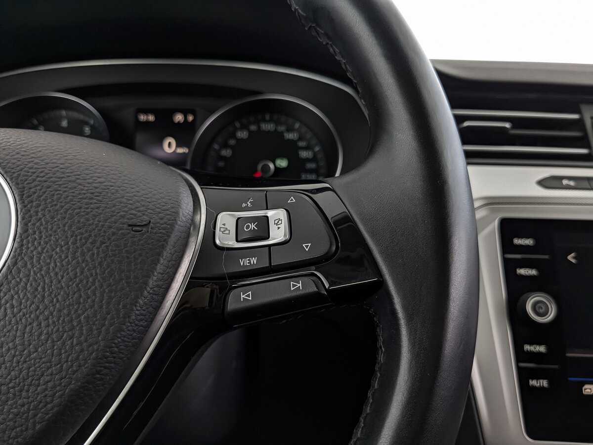 Купить Volkswagen Passat с пробегом. Фото: #27