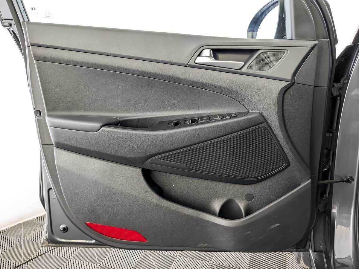 Купить Hyundai Tucson с пробегом. Фото: #18