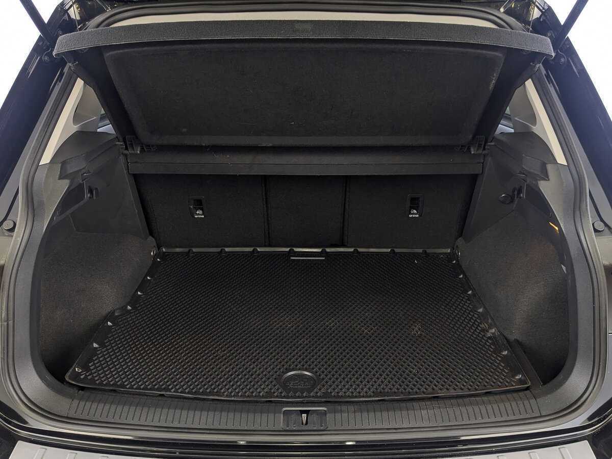 Купить Volkswagen Tiguan с пробегом. Фото: #9
