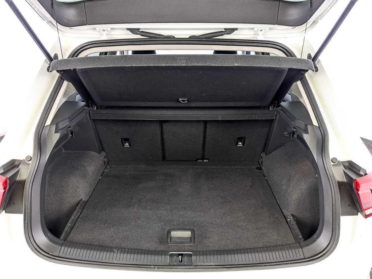 Купить Volkswagen Tiguan с пробегом. Фото: #9