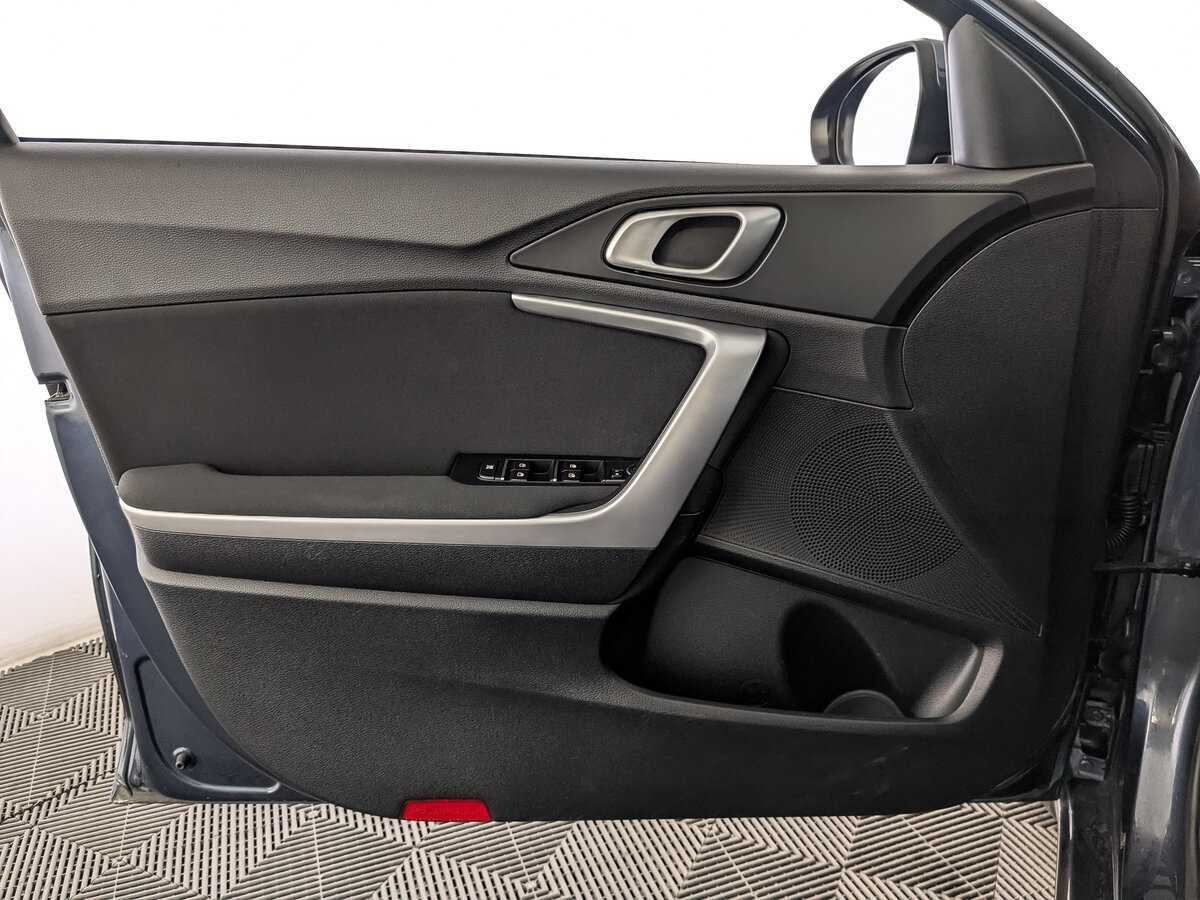 Купить Kia Ceed с пробегом. Фото: #16