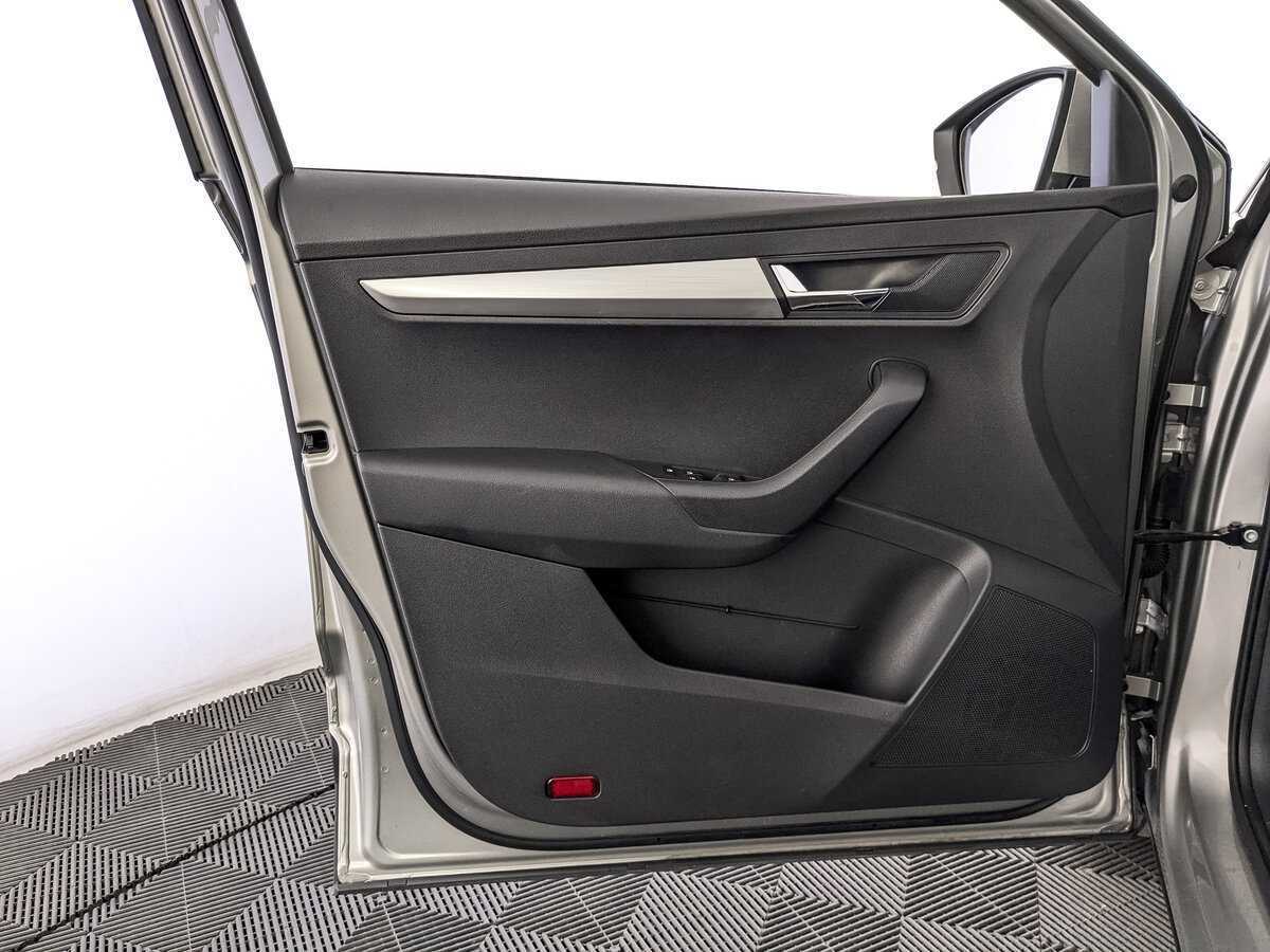 Купить Skoda Karoq с пробегом. Фото: #18