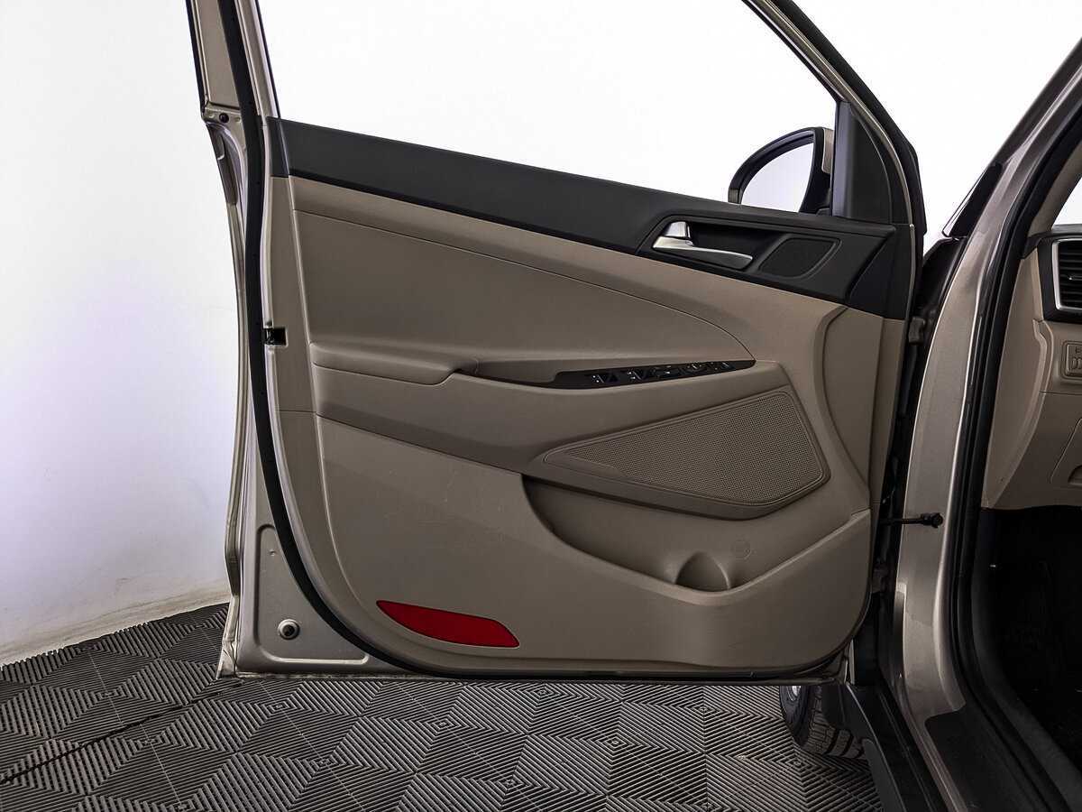 Купить Hyundai Tucson с пробегом. Фото: #18