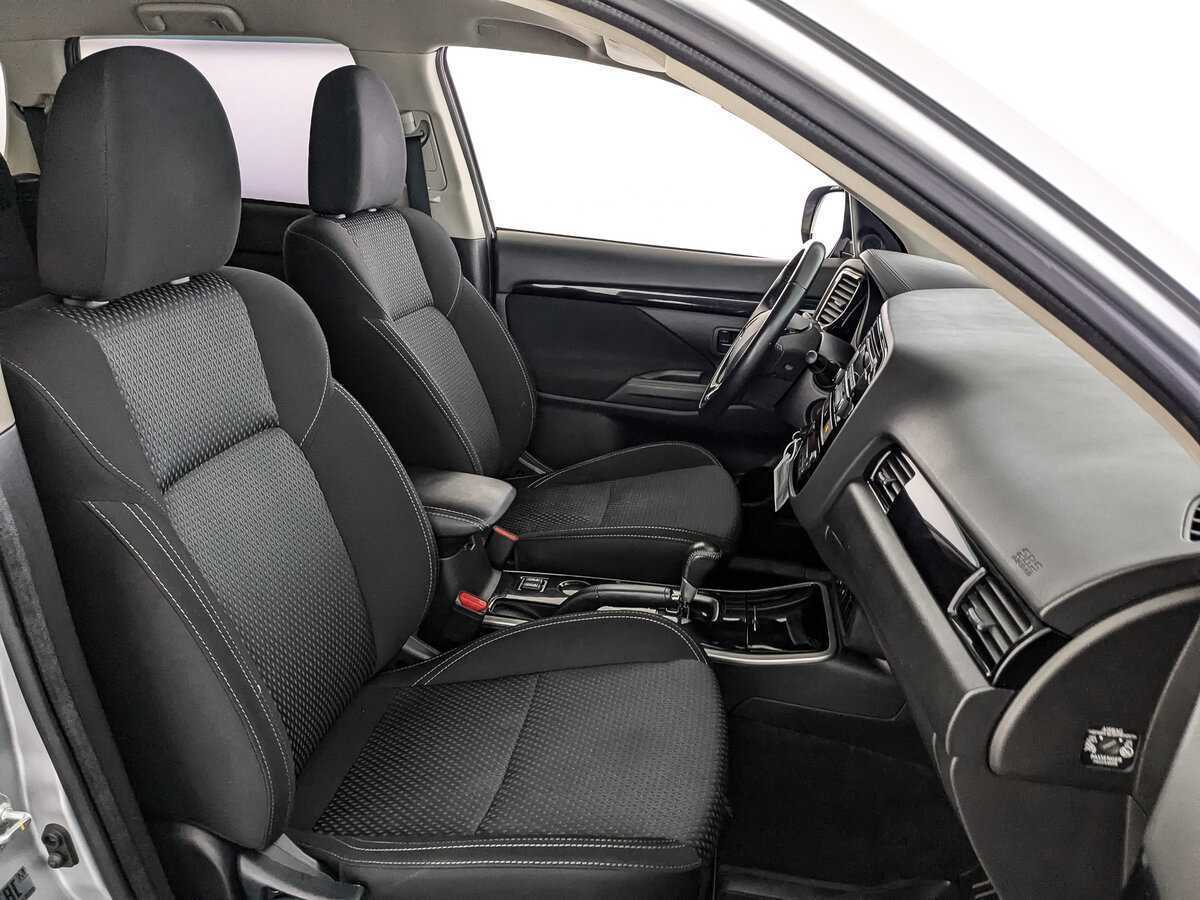 Купить Mitsubishi Outlander с пробегом. Фото: #23