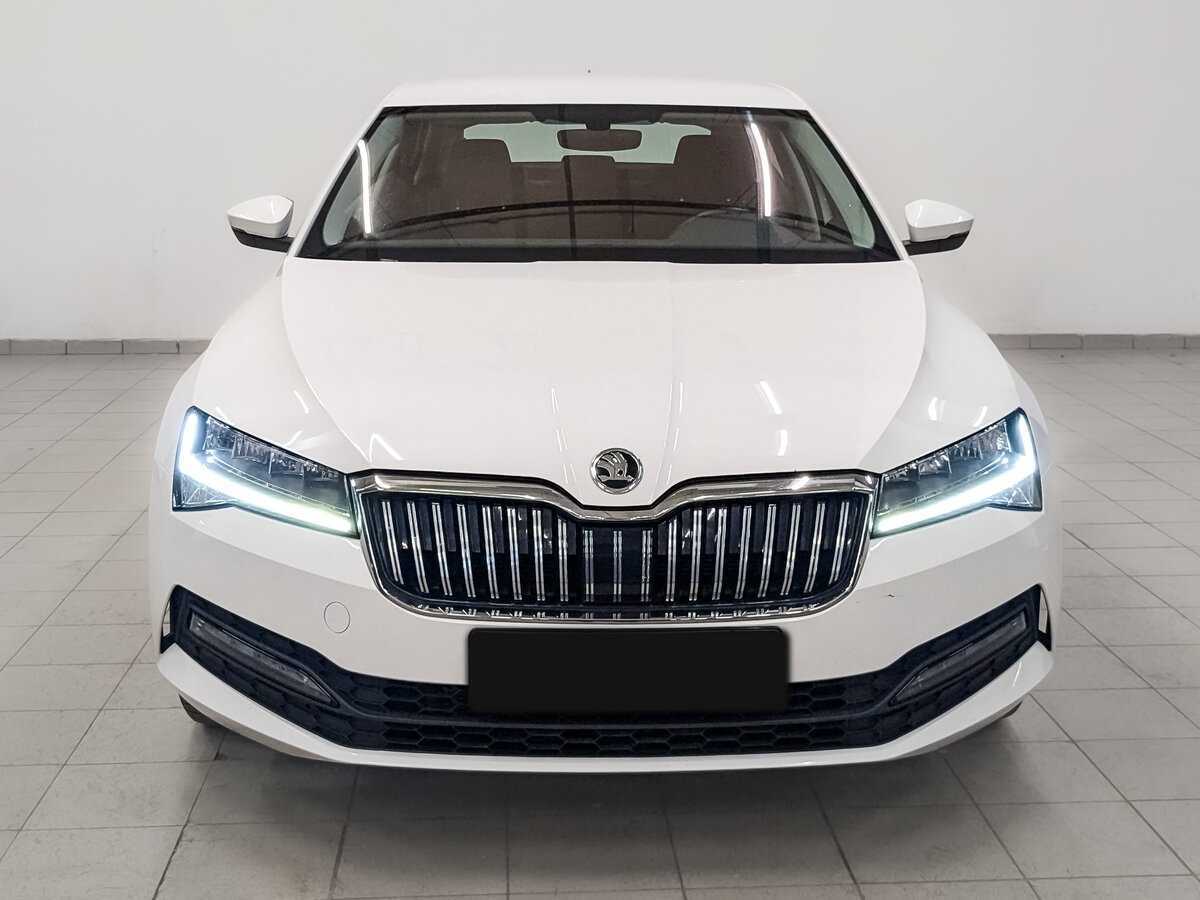 Купить Skoda Superb с пробегом. Фото: #2