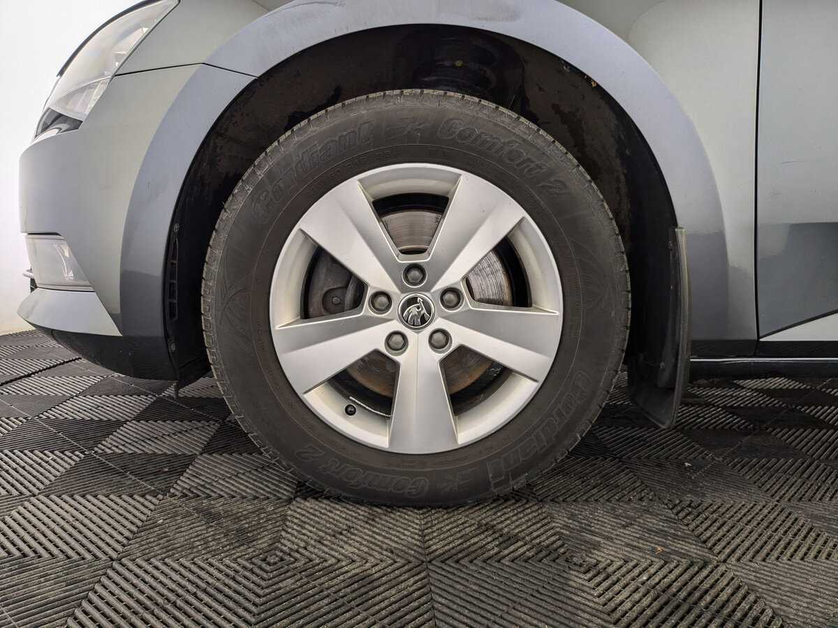 Купить Skoda Superb с пробегом. Фото: #11