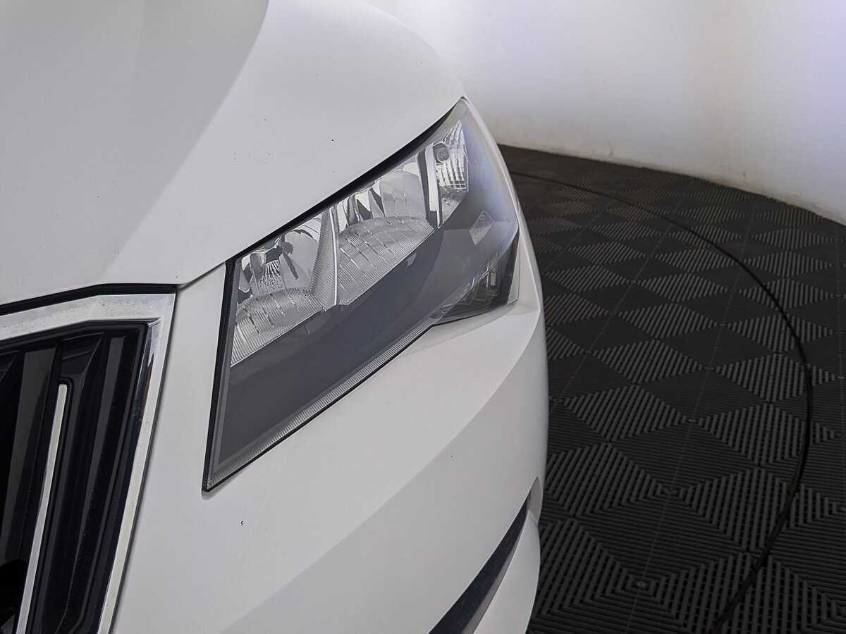 Купить Skoda Superb с пробегом. Фото: #10