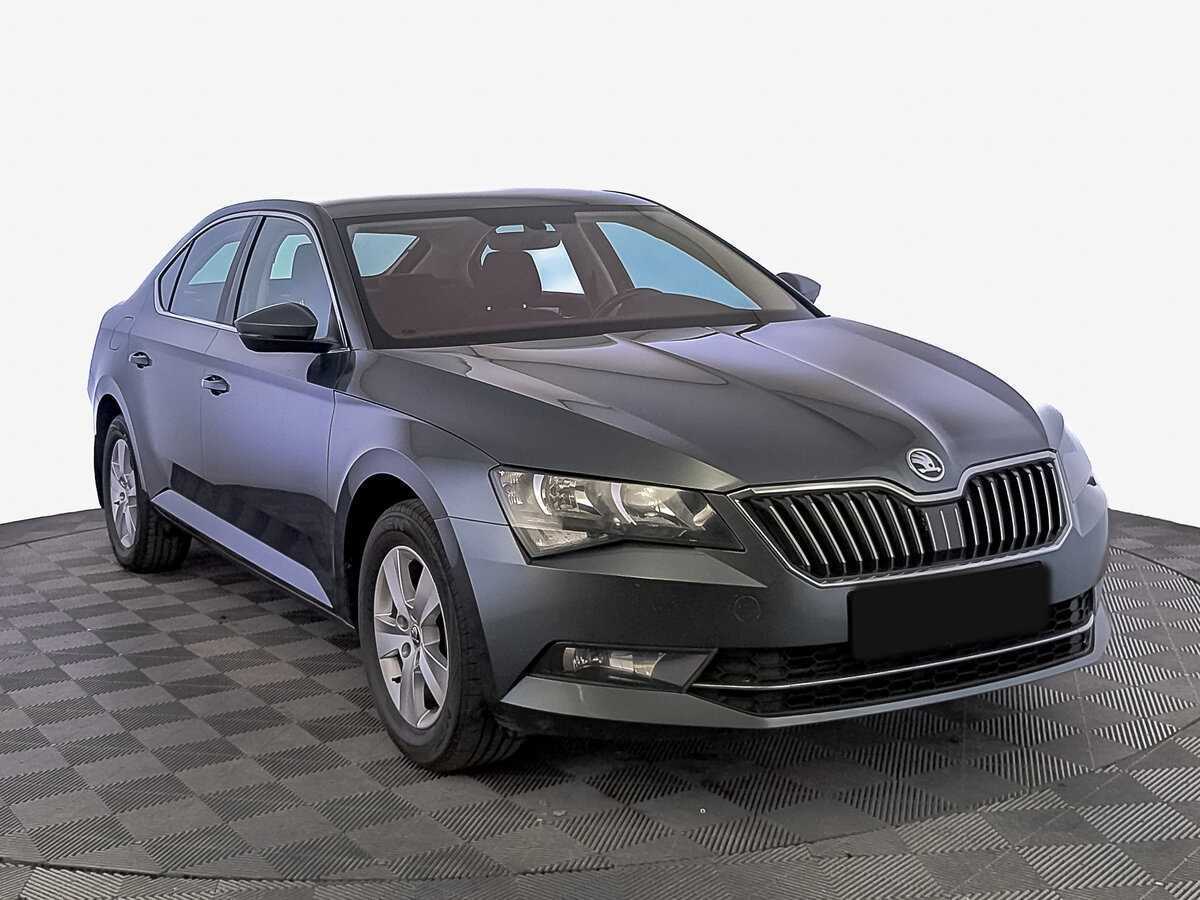 Купить Skoda Superb с пробегом. Фото: #2