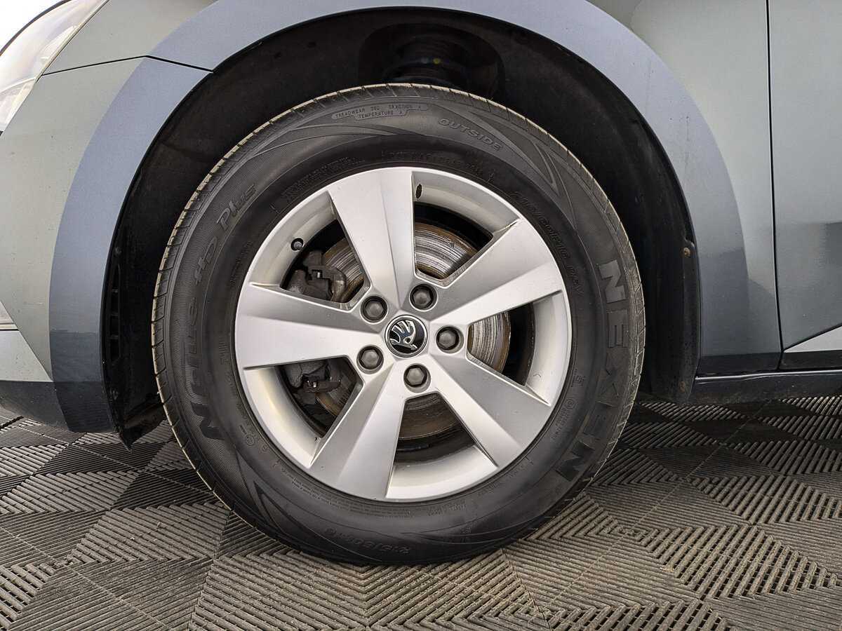 Купить Skoda Superb с пробегом. Фото: #11