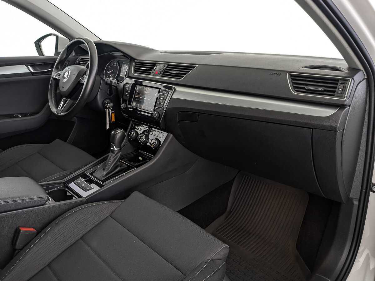 Купить Skoda Superb с пробегом. Фото: #10