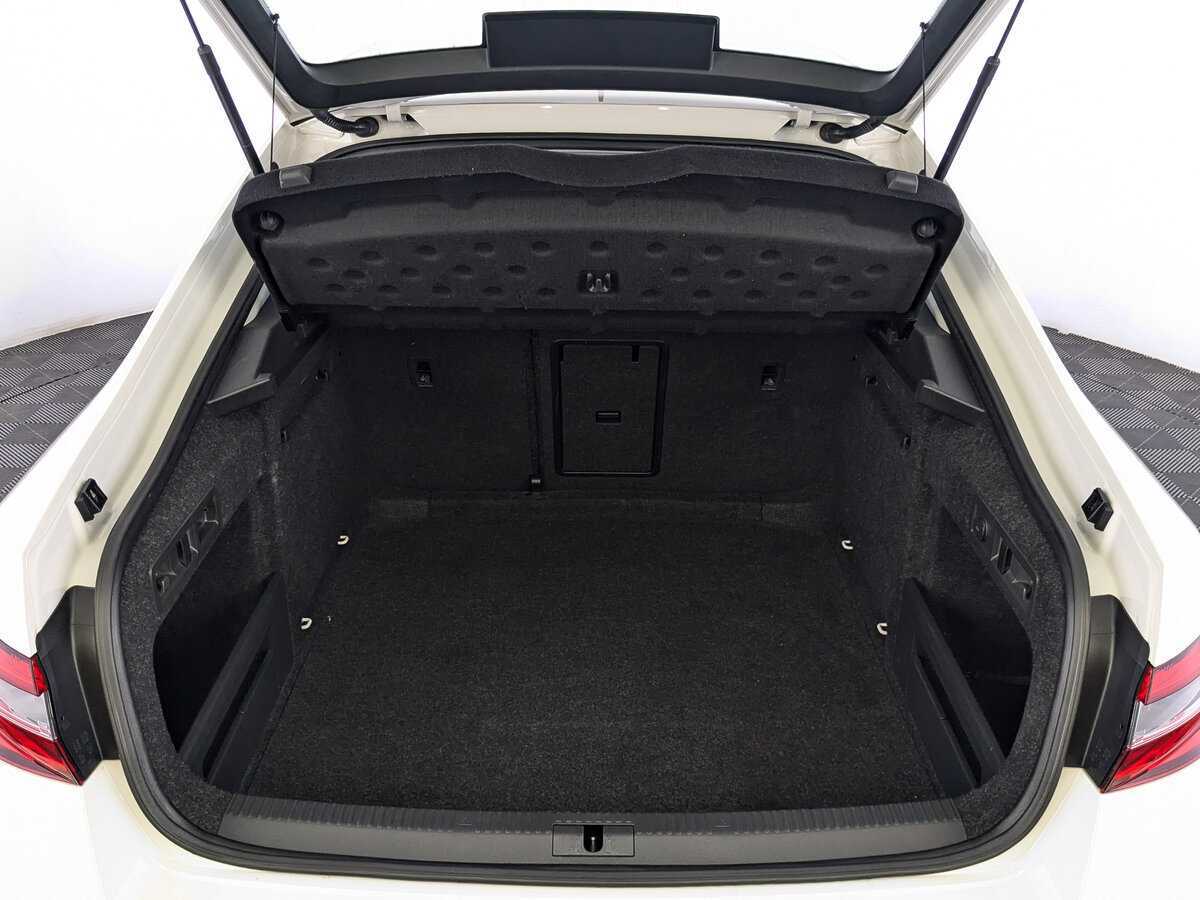 Купить Skoda Superb с пробегом. Фото: #9