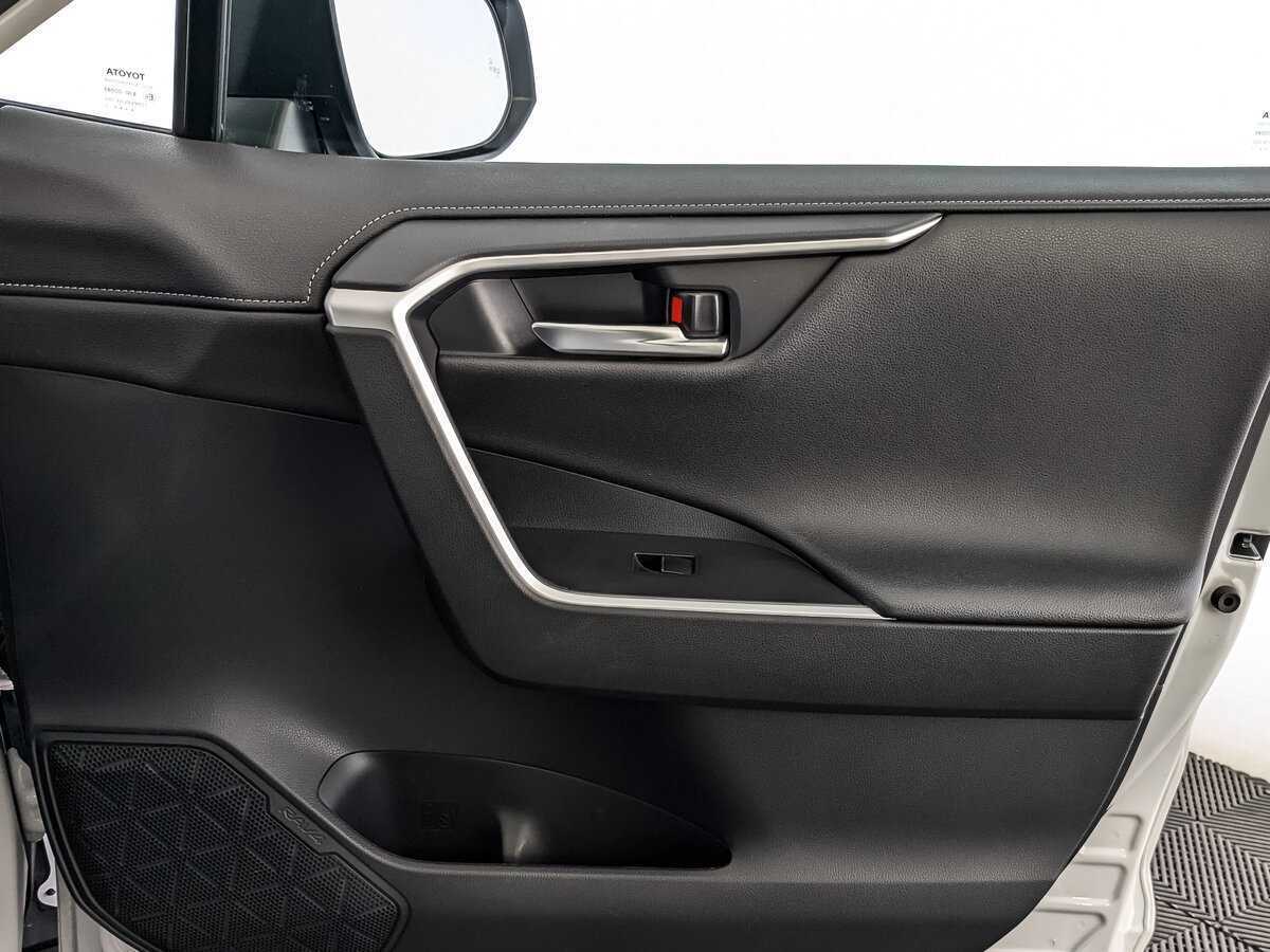 Купить Toyota RAV4 с пробегом. Фото: #24