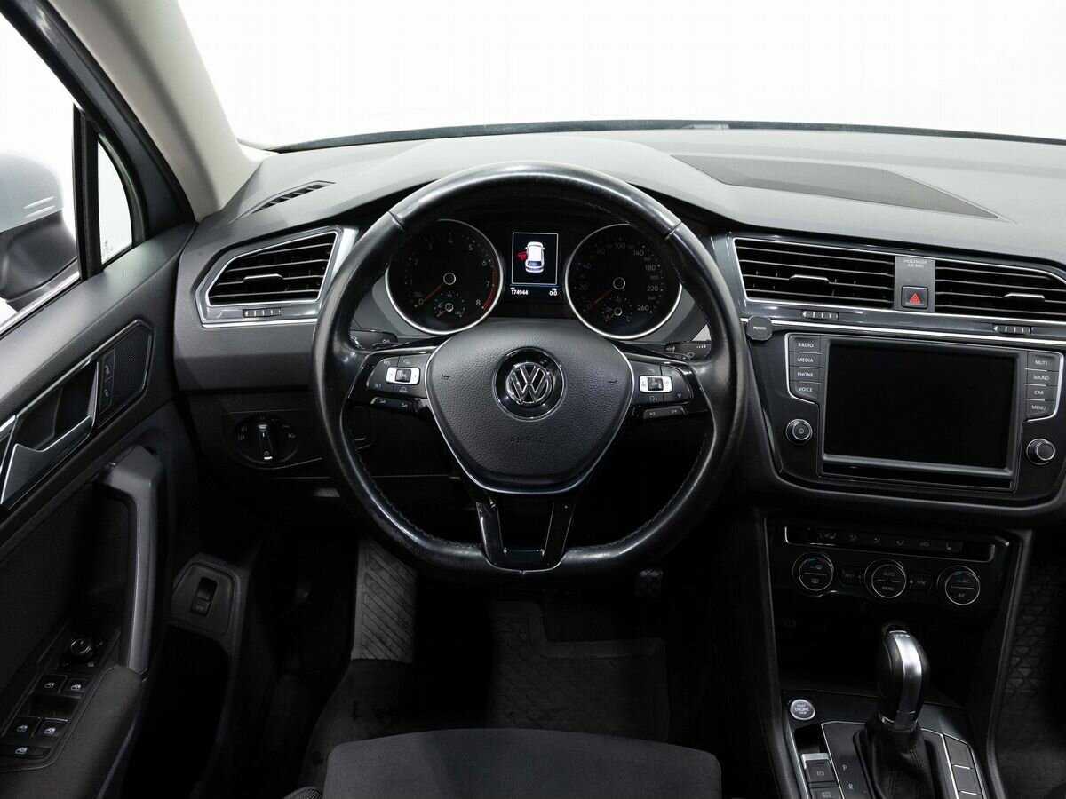 Купить Volkswagen Tiguan с пробегом. Фото: #14