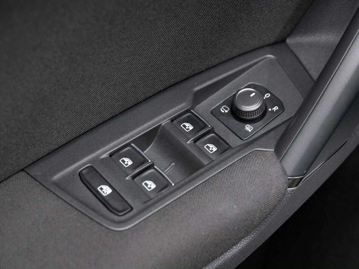 Купить Volkswagen Tiguan с пробегом. Фото: #18