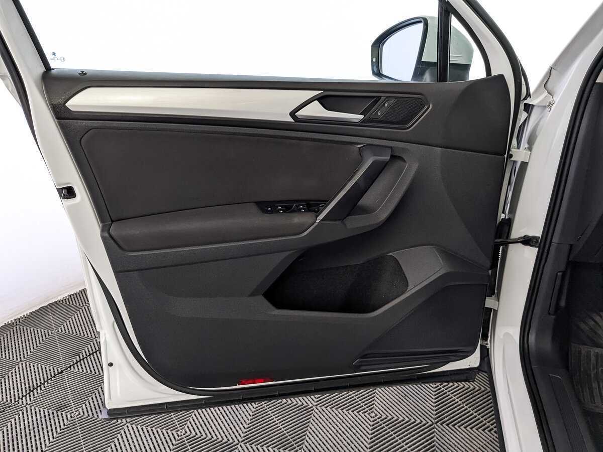 Купить Volkswagen Tiguan с пробегом. Фото: #18