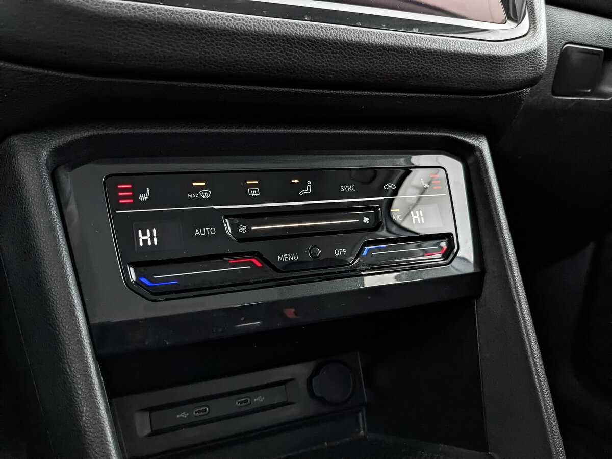 Купить Volkswagen Tiguan с пробегом. Фото: #20