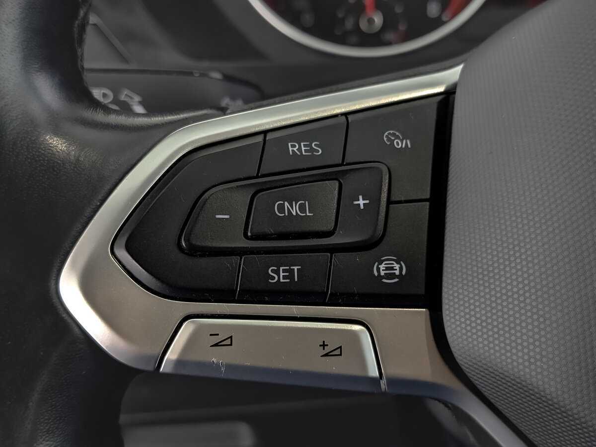 Купить Volkswagen Tiguan с пробегом. Фото: #27