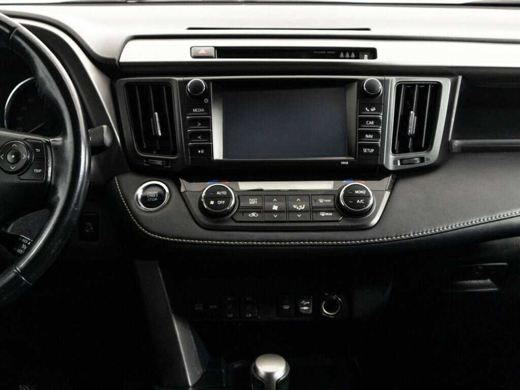 Купить Toyota RAV4 с пробегом. Фото: #13