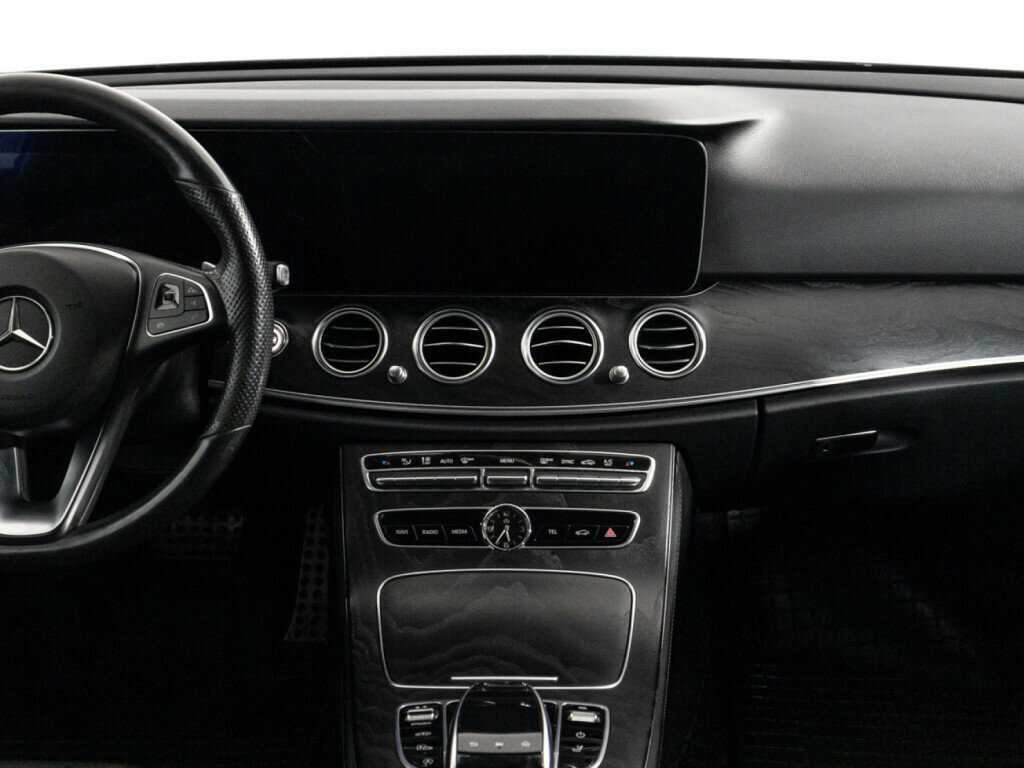 Купить Mercedes-Benz E-Класс с пробегом. Фото: #13