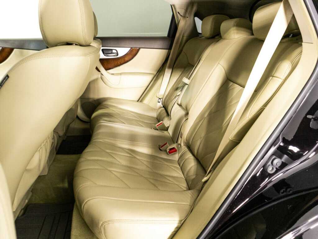 Купить Infiniti FX с пробегом. Фото: #9