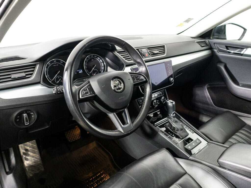 Купить Skoda Superb с пробегом. Фото: #10