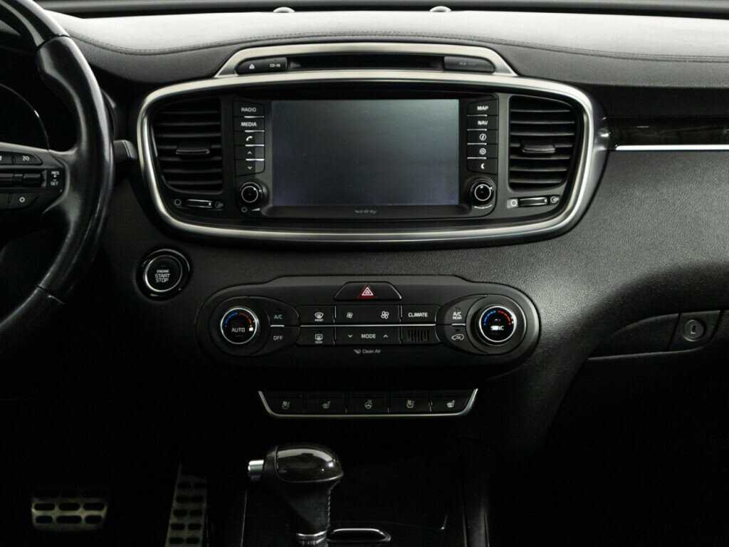 Купить Kia Sorento с пробегом. Фото: #13