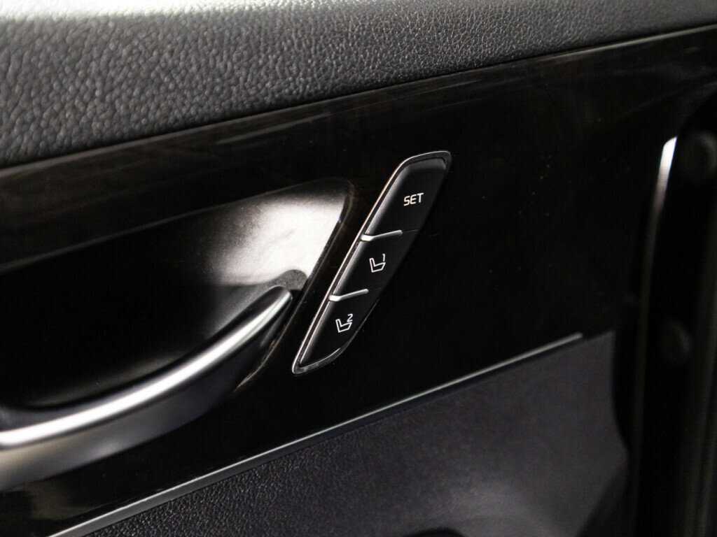 Купить Kia Sorento с пробегом. Фото: #20