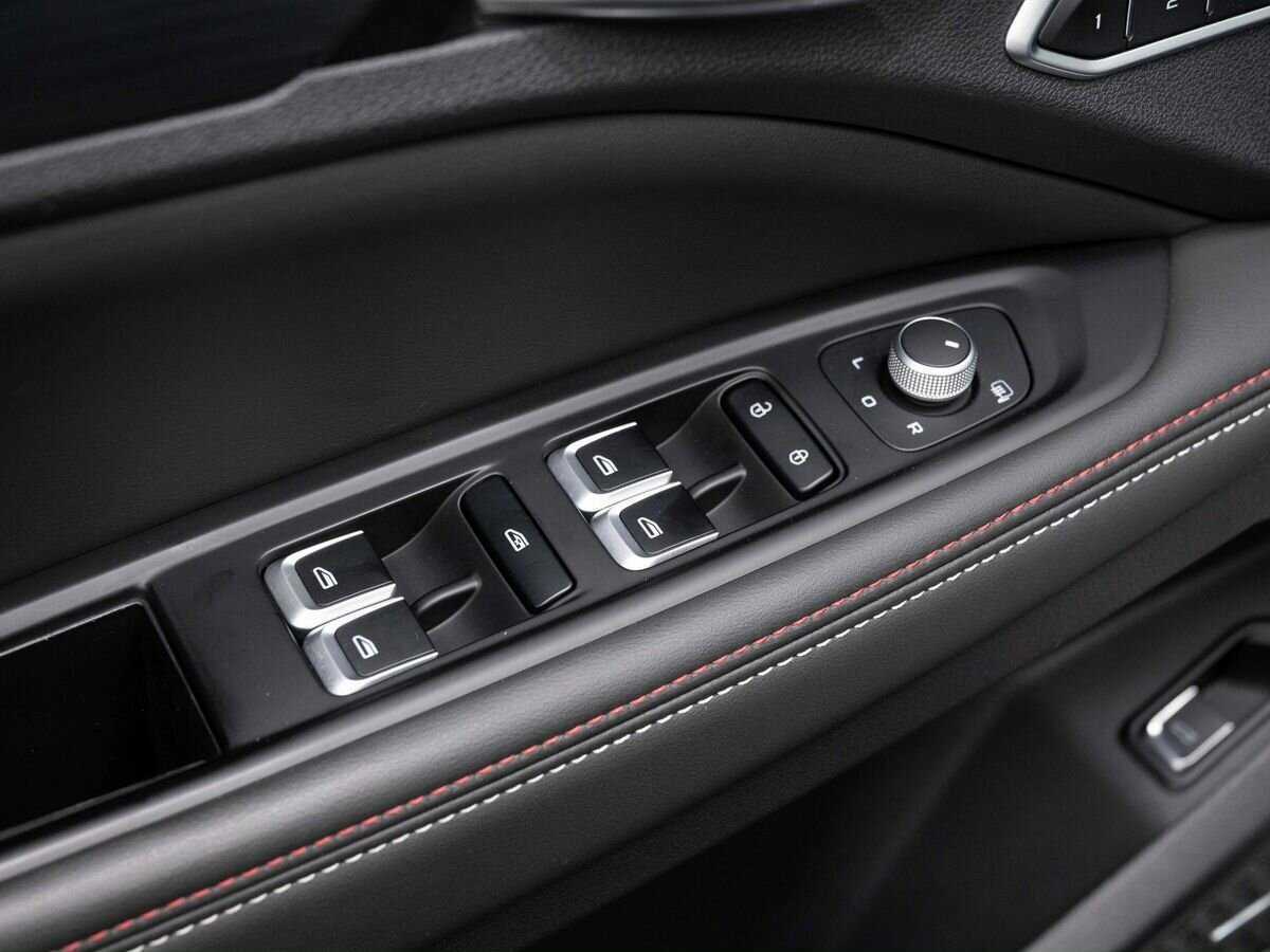 Купить Geely Tugella с пробегом. Фото: #18