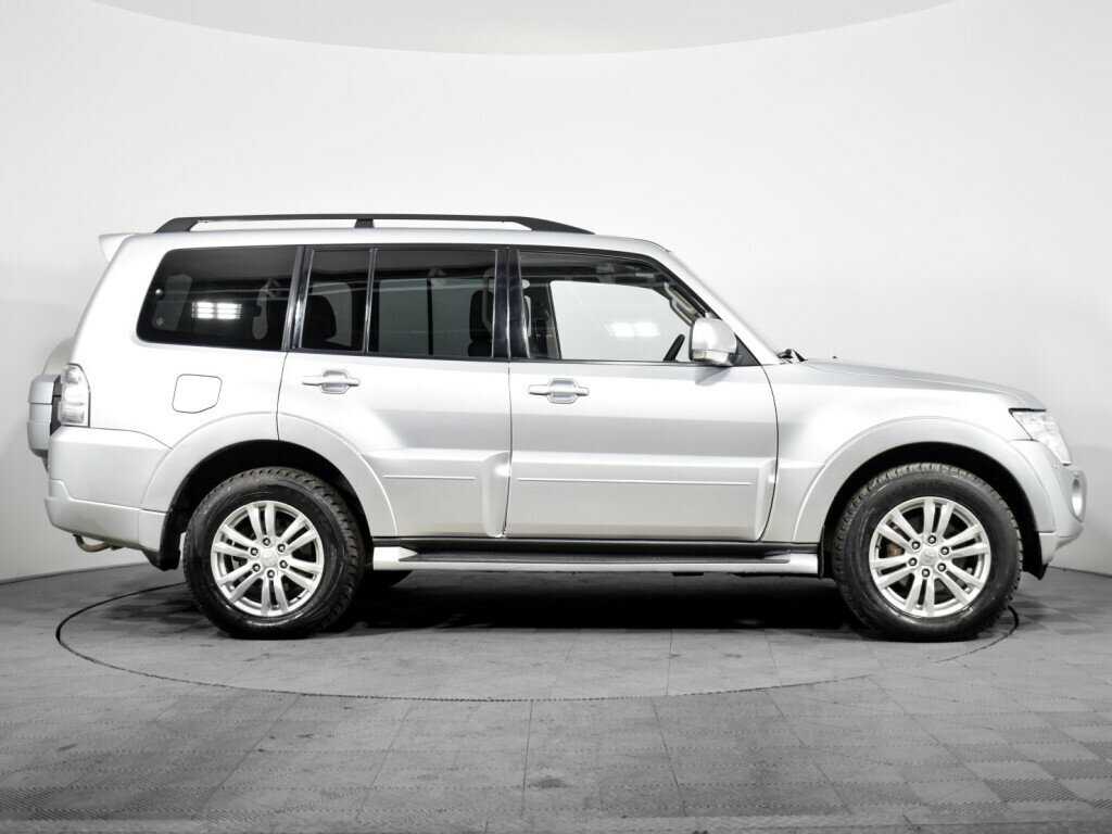 Купить Mitsubishi Pajero с пробегом. Фото: #3